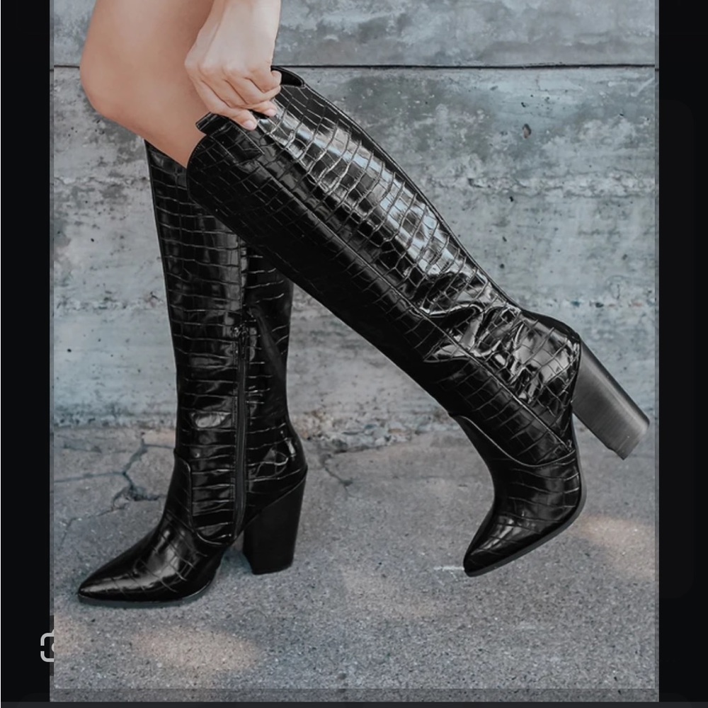 Dolce Vita vanya boots black croc embossed size 38